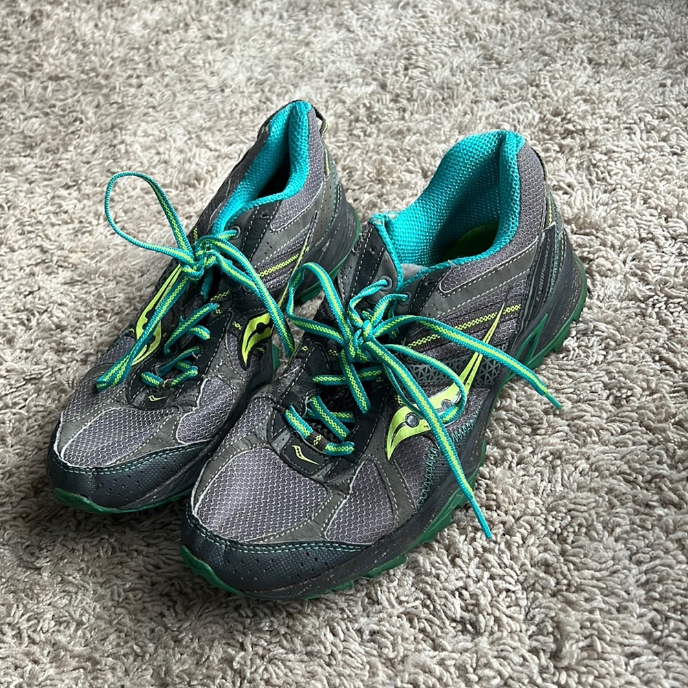 Saucony Excursion Tennis Shoe Size 9.5